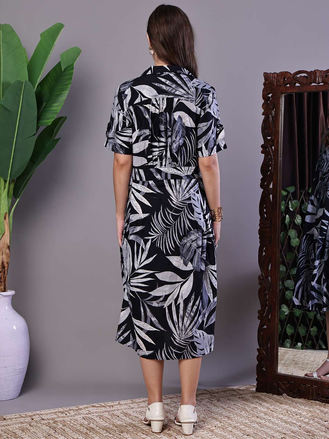 Women's Tropical Palm Print Black & White Cotton Shirt Dress - Image 2